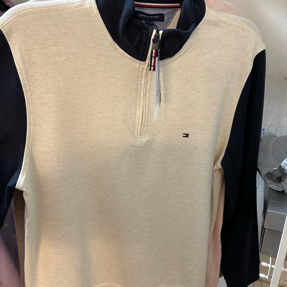 Tommy Hilfiger Men’s Large Quarter Zip Pullover